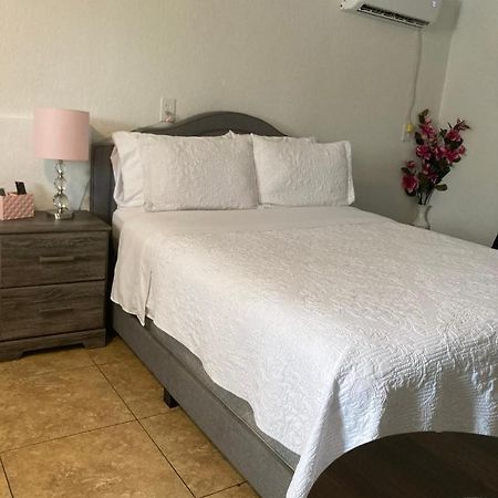 Cozy Studio…With Private Entrance Λας Βέγκας Εξωτερικό φωτογραφία